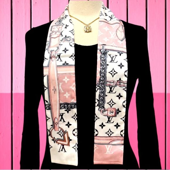 LOUIS VUITTON CONFIDENTIAL BANDEAU SCARF LIGHT PINK - Picture 1 of 5